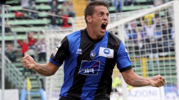   Atalanta y Carmona vencieron al Palermo de Pinilla en duelo de chilenos 