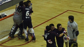 Chile goleó a Holanda y clasificó a cuartos de final en el Mundial de Hockey Patín
