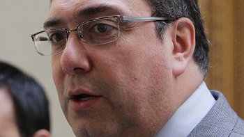 Presidente Piñera fue recibido con protestas en Magallanes