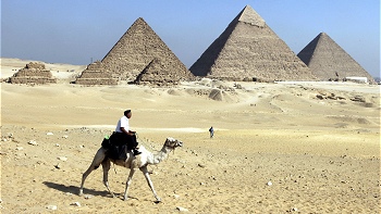 Chileno Cristian Naser repitió su 18° lugar en tercera etapa del Rally de los Faraones