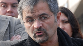 Manifestantes marcharon desde Plaza Italia para protestar contra Hidroaysén