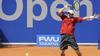 Nikolay Davydenko batió a Berrer y avanzó a paso firme a semifinales en Moscú