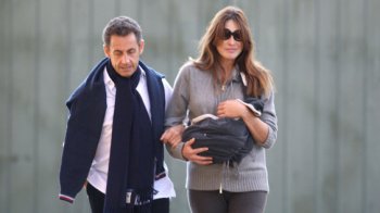 Fotógrafos captaron paseo de Carla Bruni y Nicolas Sarkozy con su hija