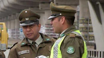 Delincuentes huyeron con millonario botín tras asaltar tienda en Las Condes