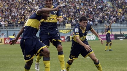 Luis Alberto Perea inauguró el marcador para Everton ante Rangers en Sausalito