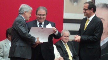 Sergio Campos habló de libertad de expresión, pueblos originarios y educación en La Moneda