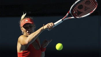 Caroline Wozniacki vapuleó a Anastasia Rodionova en Melbourne