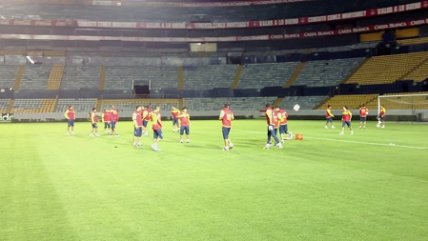 U. Española reconoció la cancha de Tigres en la previa del duelo por Copa Libertadores