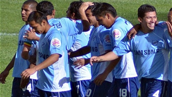 Bolívar cosechó una goleada sobre Blooming en la previa del duelo con la UC