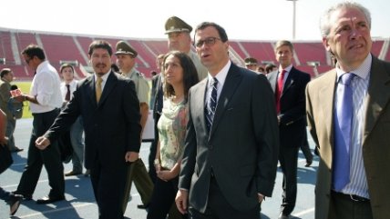   Rodrigo Hinzpeter anunció que comoisión de Senado aprobó nueva Ley de Violencia en los Estadios 