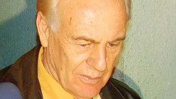 Dirigente comunista: Faltó prever las críticas que provocaría el homenaje a Lavandero