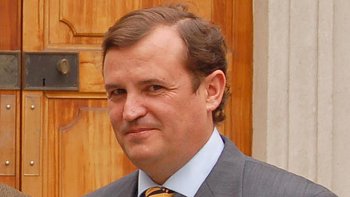 Archi confía en que el Gobierno no renovará concesiones radiales del grupo Prisa