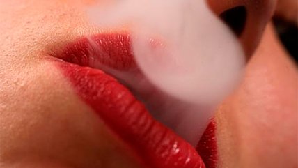 Sicóloga apuntó a la educación y prevención del consumo en campañas antitabaco