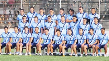 Grupo de avanzada de Bolívar llegó a Chile para duelo con Unión Española