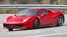 Ferrari celebra sus ocho mil seguidores en Facebook