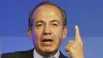 Popularidad del presidente de México cayó a su peor nivel en cuatro años