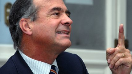 Ignacio Walker: Esto no tiene nada que ver con un golpe de Estado