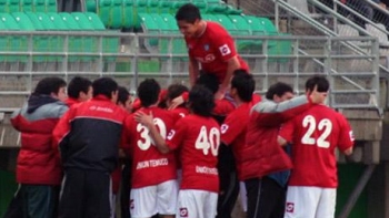   U. Temuco sorprendió a Puerto Montt y es líder transitorio del Clausura en la Primera B 