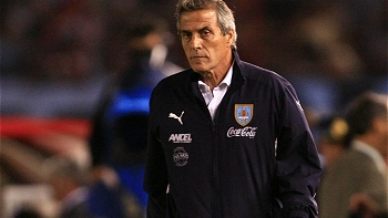 Oscar Tabárez prepara las 