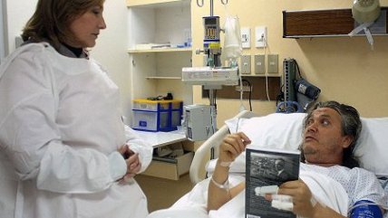 Alejandro Navarro se recupera tras accidente: 