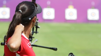 Denisse van Lamoen inició su ruta olímpica con el 31° lugar del ranking round