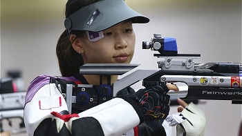La tiradora china Yi Siling ganó el primer oro de Londres 2012