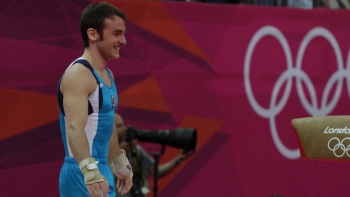 Tomás González clasificó a las finales de salto y suelo en Londres 2012