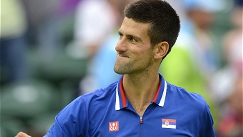 Novak Djokovic superó a Tsonga y se reservó un lugar en semifinales