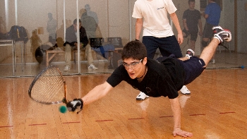 Angela Grisar es figura en el Mundial de Rácquetbol