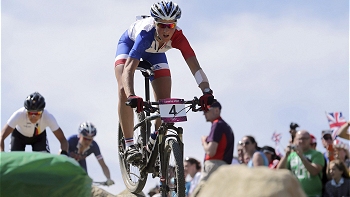 Francesa Julie Bresset sorprendió con el oro en el mountainbike olímpico