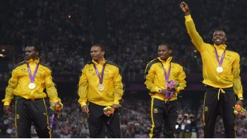 Usain Bolt volvió a hacer historia al ganar nuevamente triple medalla de oro