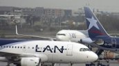   Avión LAN con destino a Valdivia fue desviado a Puerto Montt por turbulencias 