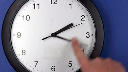 Sepa cómo configurar bien sus computadores ante el cambio de hora