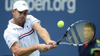 Andy Roddick superó a un aguerrido Fabio Fognini y avanzó a los octavos de final del US Open