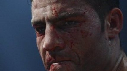 Vitali Klitschko retuvo con autoridad el título de los pesados del CMB