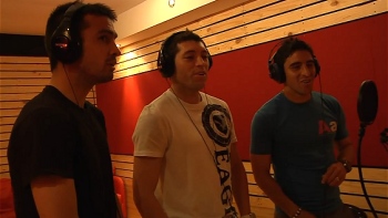   Jugadores chilenos protagonizan videoclip del himno contra el cáncer de mama 