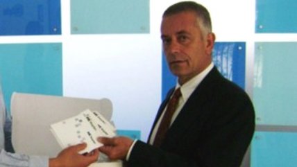  Alcalde interino de Juan Fernández sufrió paro cardiaco  