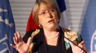 Michelle Bachelet abandonó el país para participar de foro social en Lima