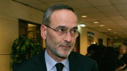 Diputado DC: Hinzpeter me pidió sacar la palabra montaje del informe del caso bombas