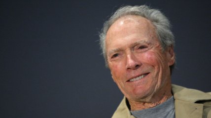 Clint Eastwood vuelve a la campaña en un video de apoyo a Romney