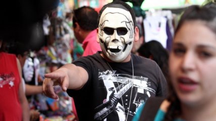 Disfraces para Halloween son furor en el barrio Meiggs