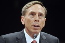 Director de la CIA renunció tras reconocer relación extramarital