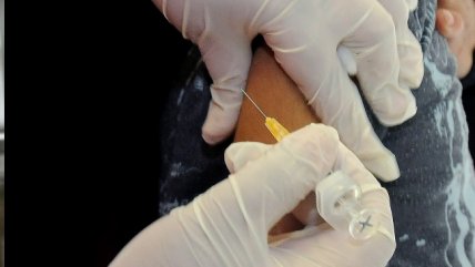 Minsal comprará cerca de dos millones de vacunas para la meningitis