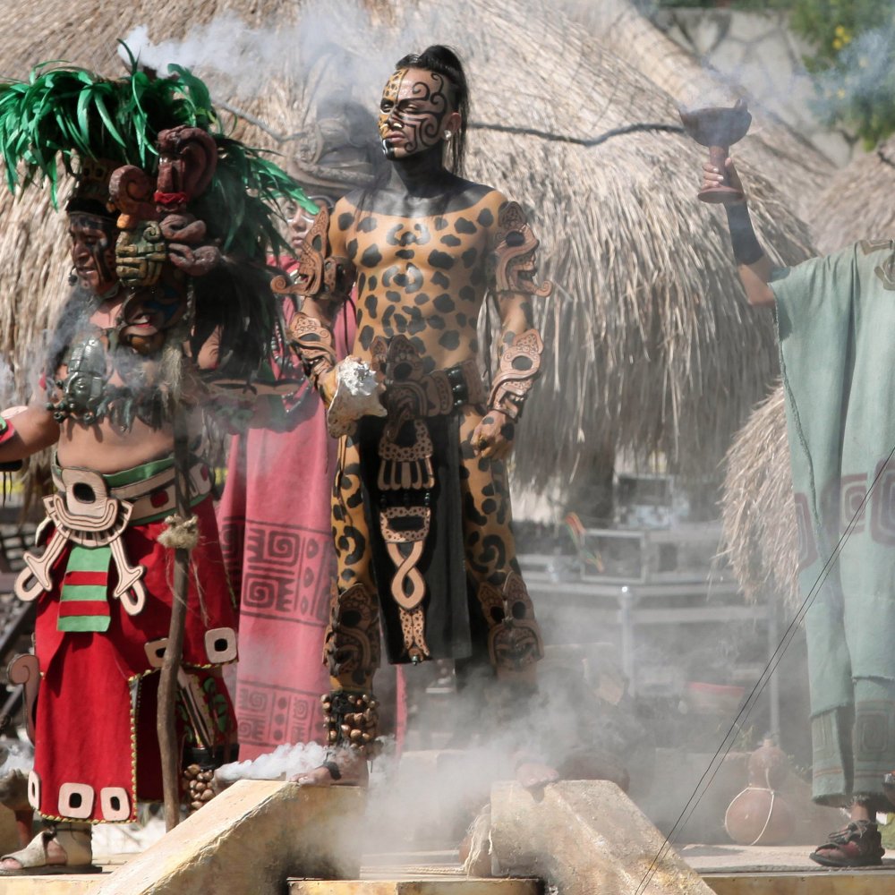 Experto: Sequía y guerras marcaron inicio del declive maya