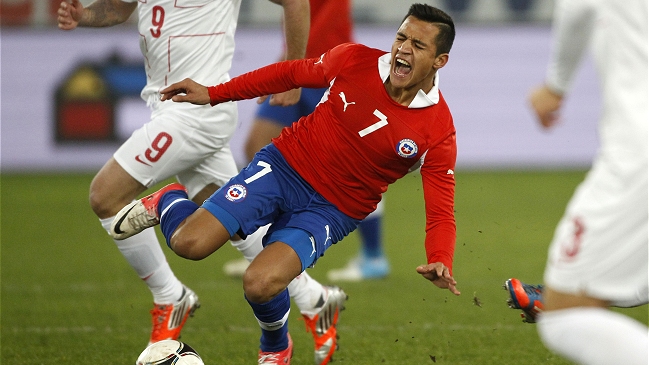 Barcelona informó que Alexis Sánchez estará cuatro semanas sin jugar