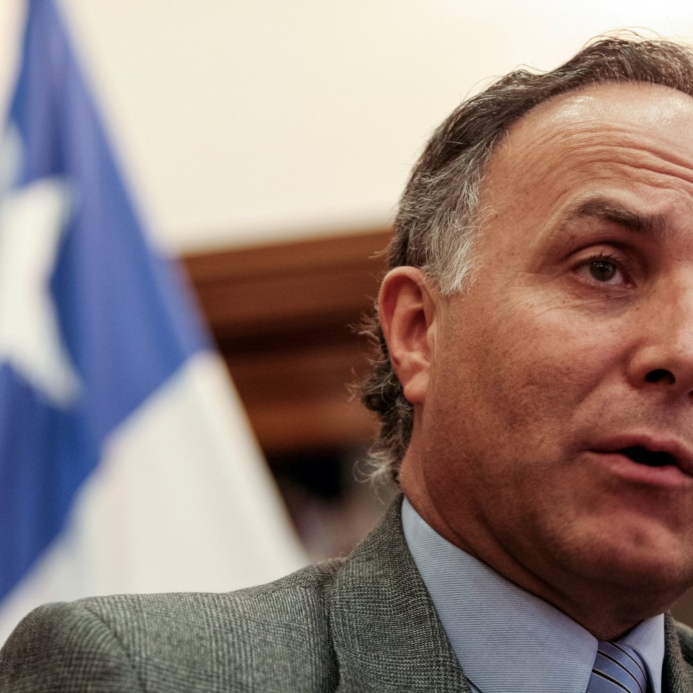 Ministro de Justicia: Gendarmería sufre una carencia de personal