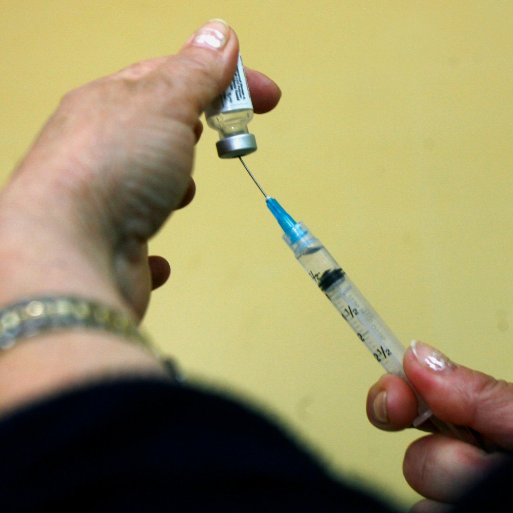 Colegio Médico: En Chile sí hubo brote de meningitis W135