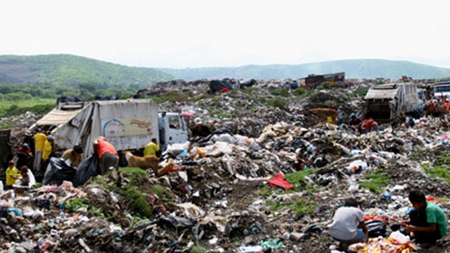 Encuentran a cinco niños asfixiados en contenedor de la basura en China