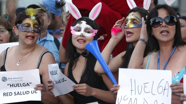 La protesta en ropa interior que alteró el tránsito en la Alameda