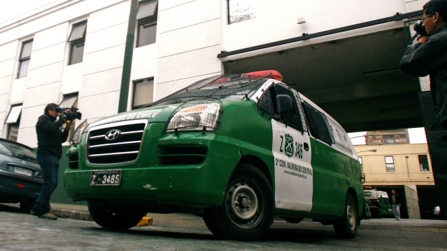 Carabineros detuvo a delincuente que perdió su billetera en asalto a farmacia